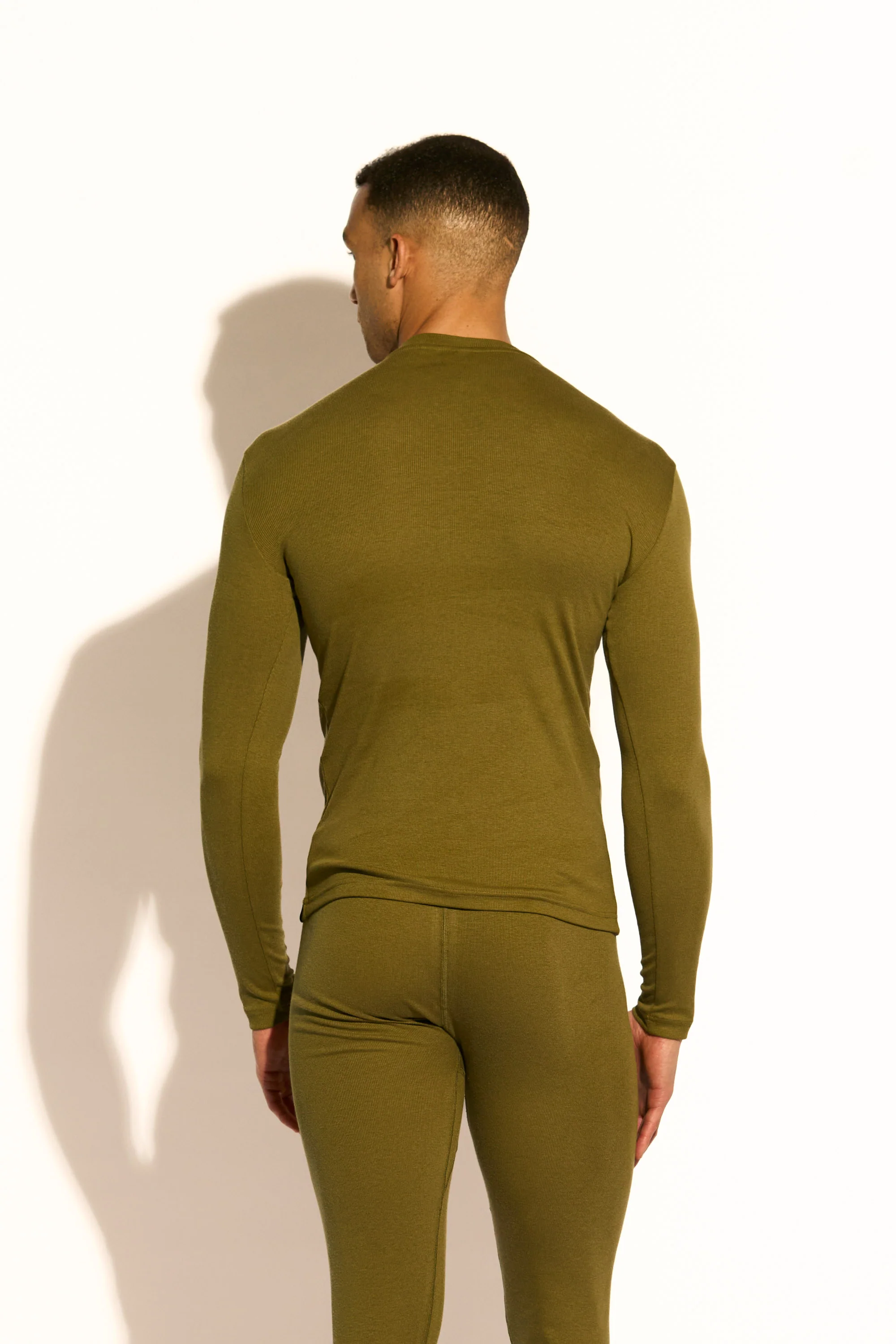 ESSENTIAL LONG SLEEVE TEE - OLIVE - Image 5