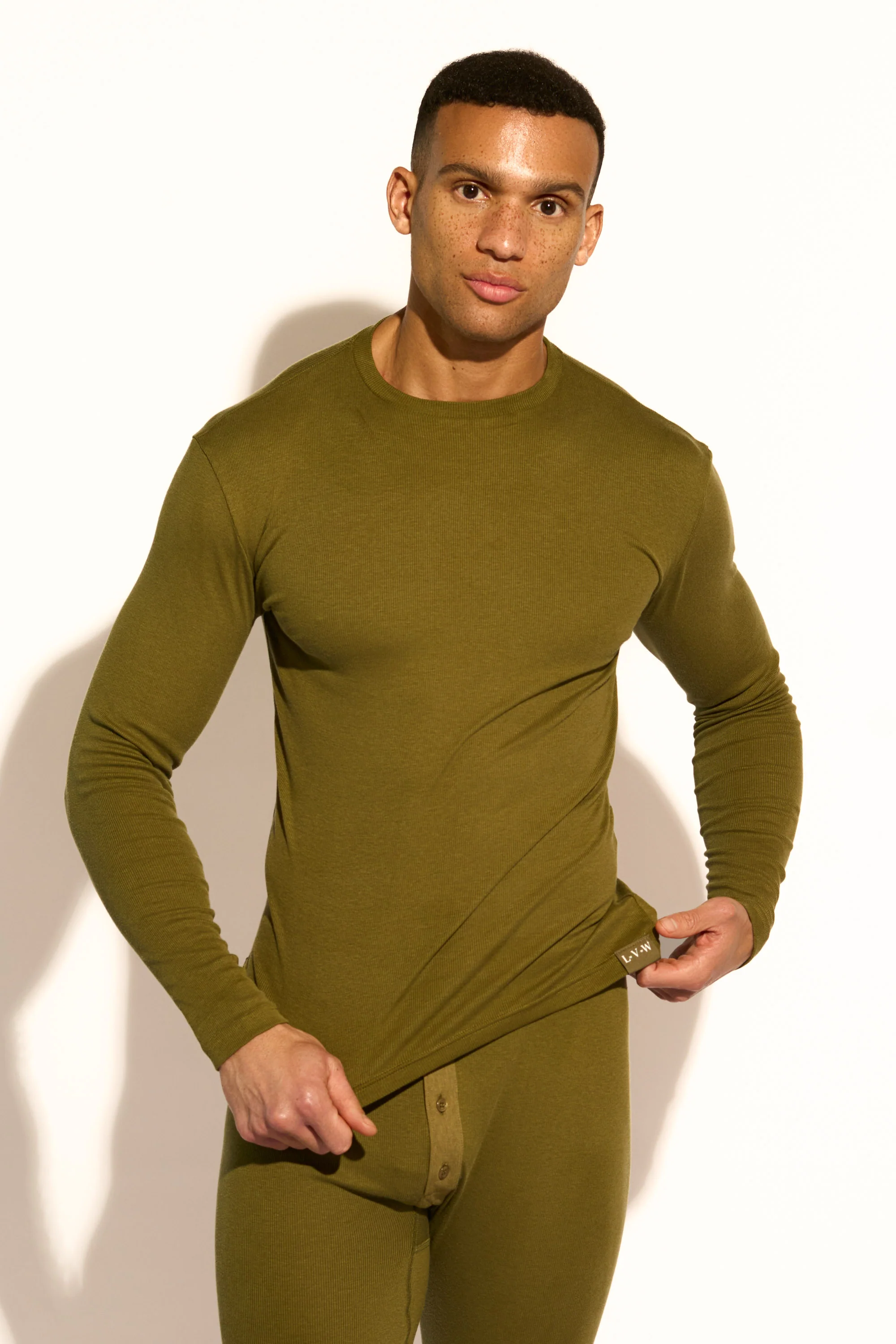 ESSENTIAL LONG SLEEVE TEE - OLIVE - Image 8