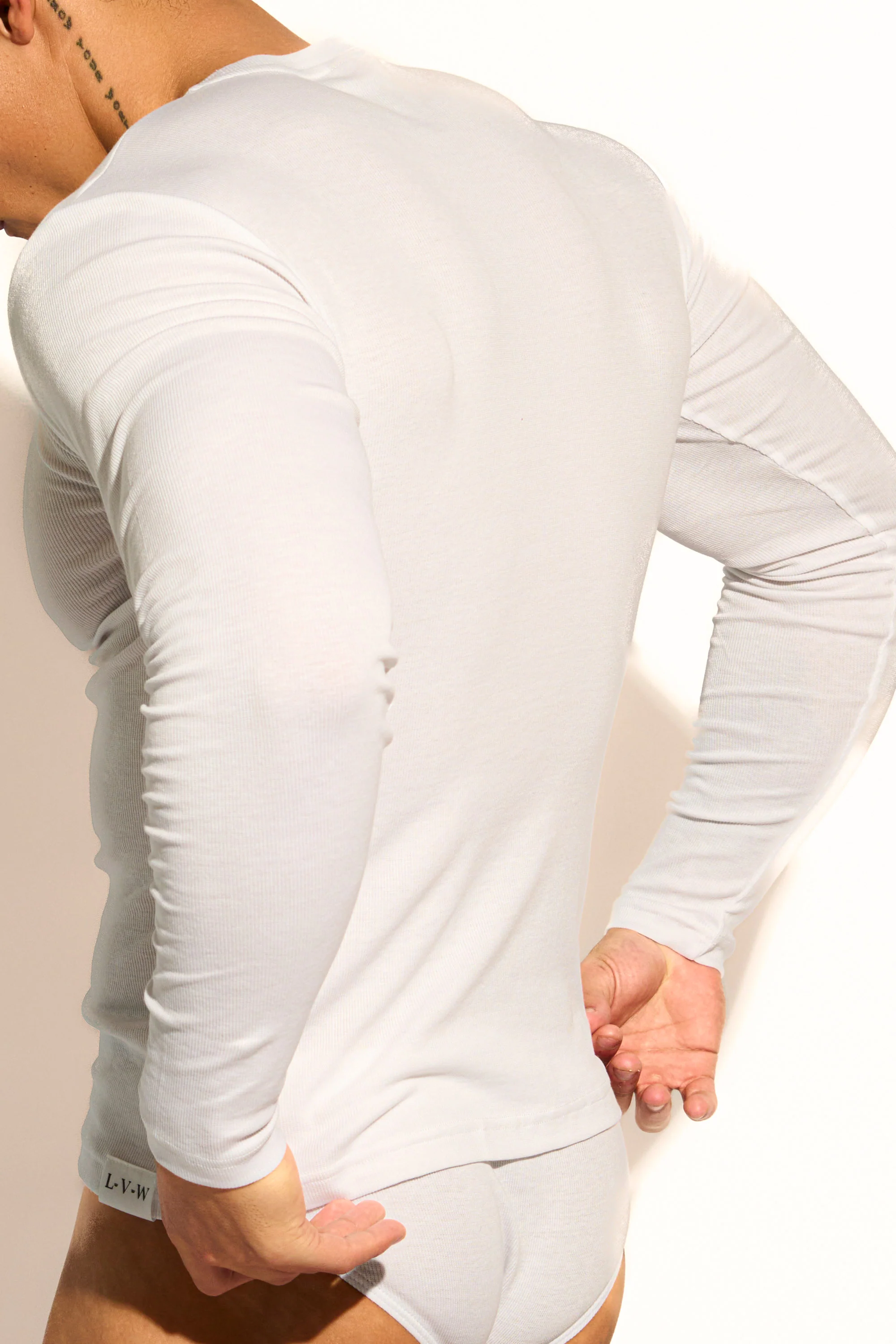 ESSENTIAL LONG SLEEVE TEE - WHITE - Image 3