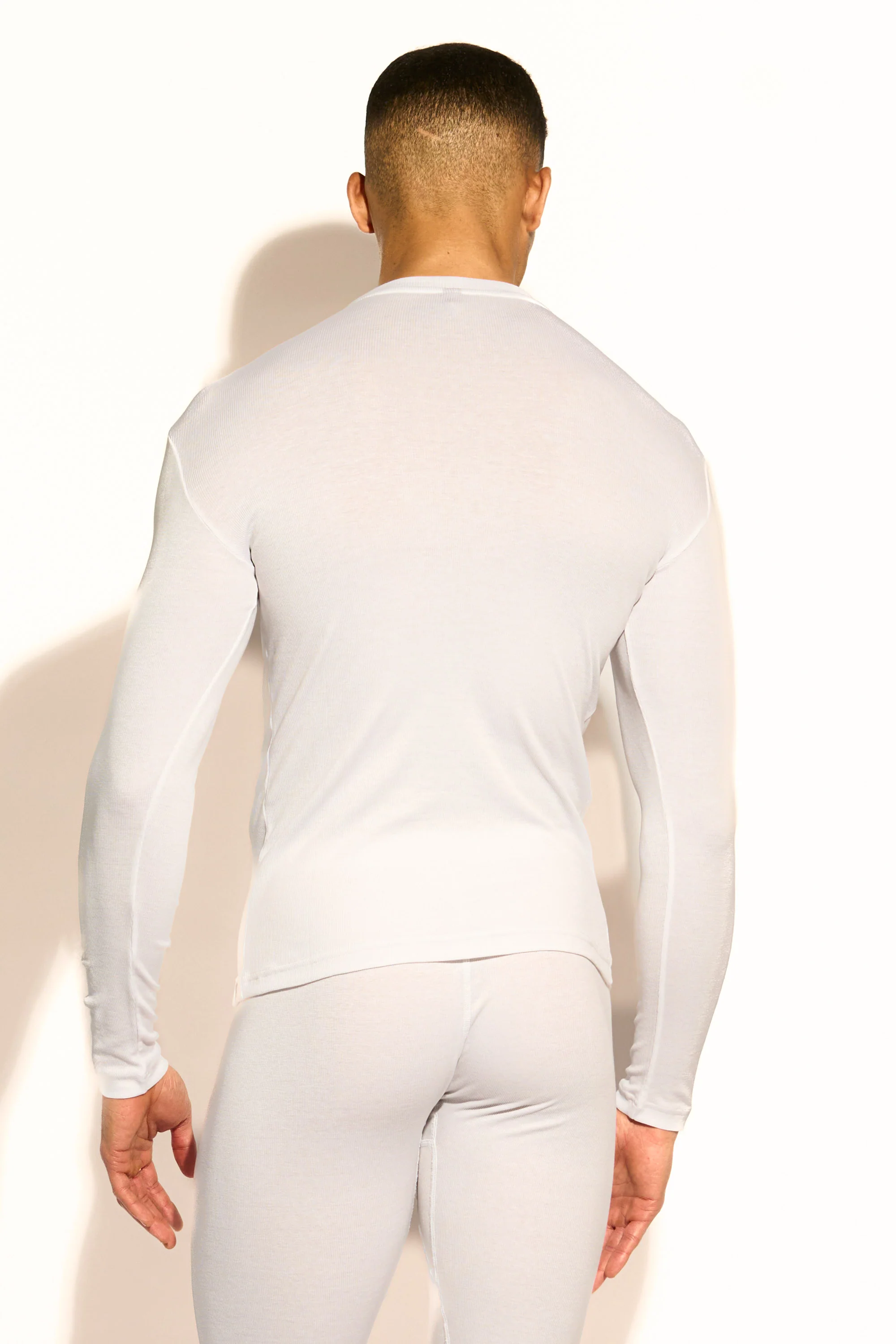 ESSENTIAL LONG SLEEVE TEE - WHITE - Image 8