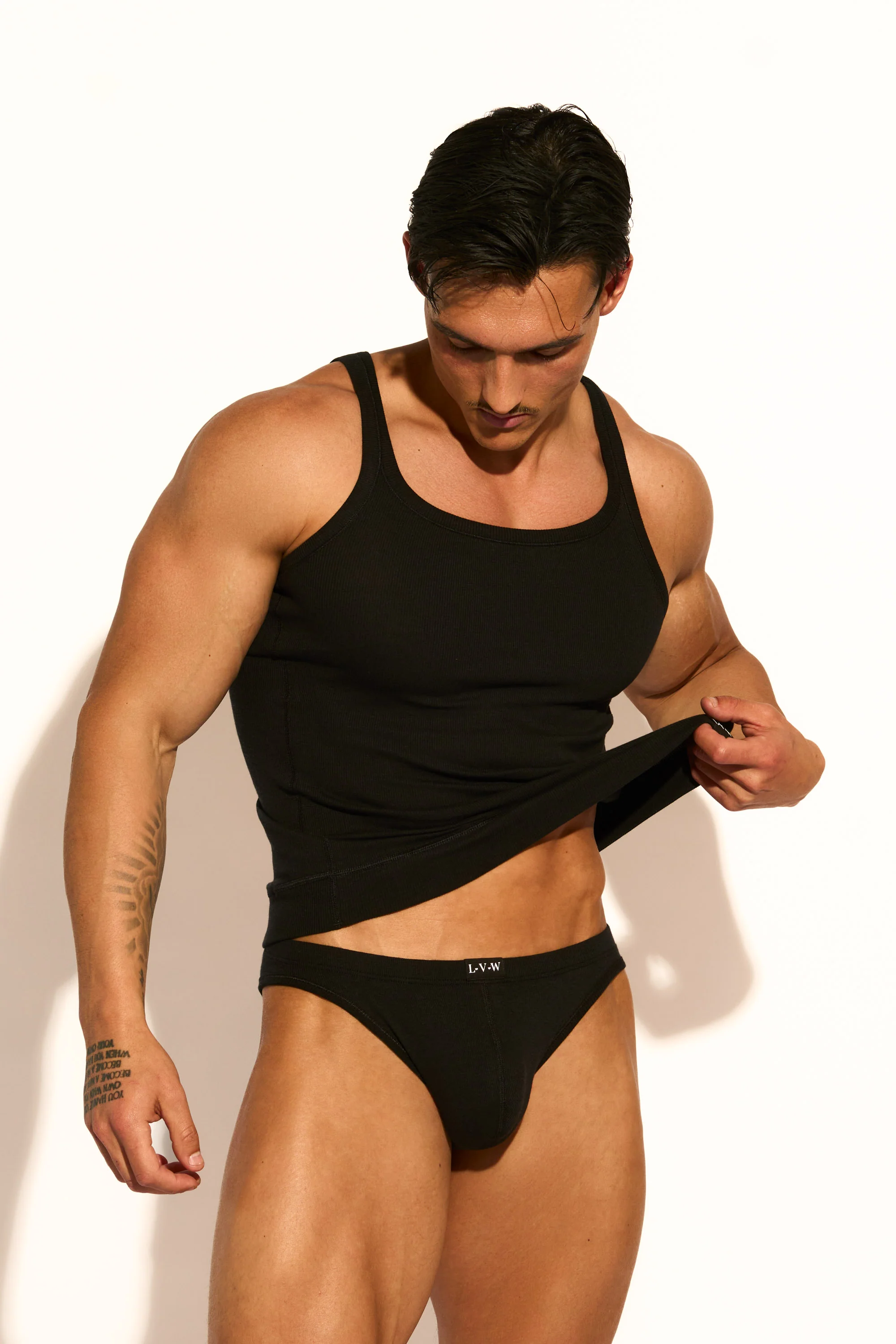 ESSENTIAL TANK TOP MODERN FIT - BLACK - Image 8