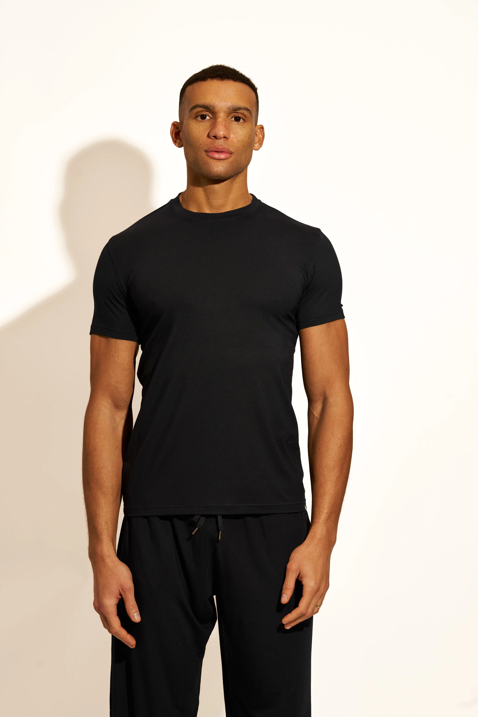 PREMIUM LOUNGEWEAR T-SHIRT - BLACK - Image 3