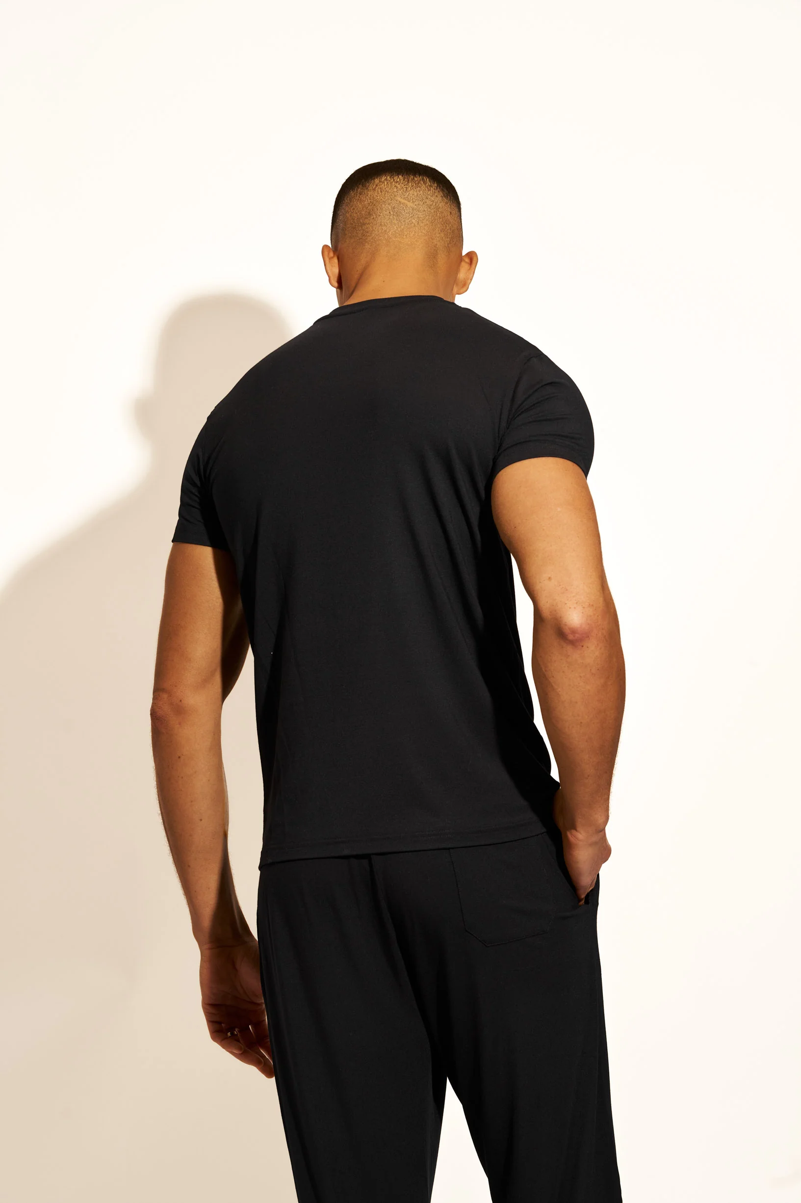 PREMIUM LOUNGEWEAR T-SHIRT - BLACK - Image 7