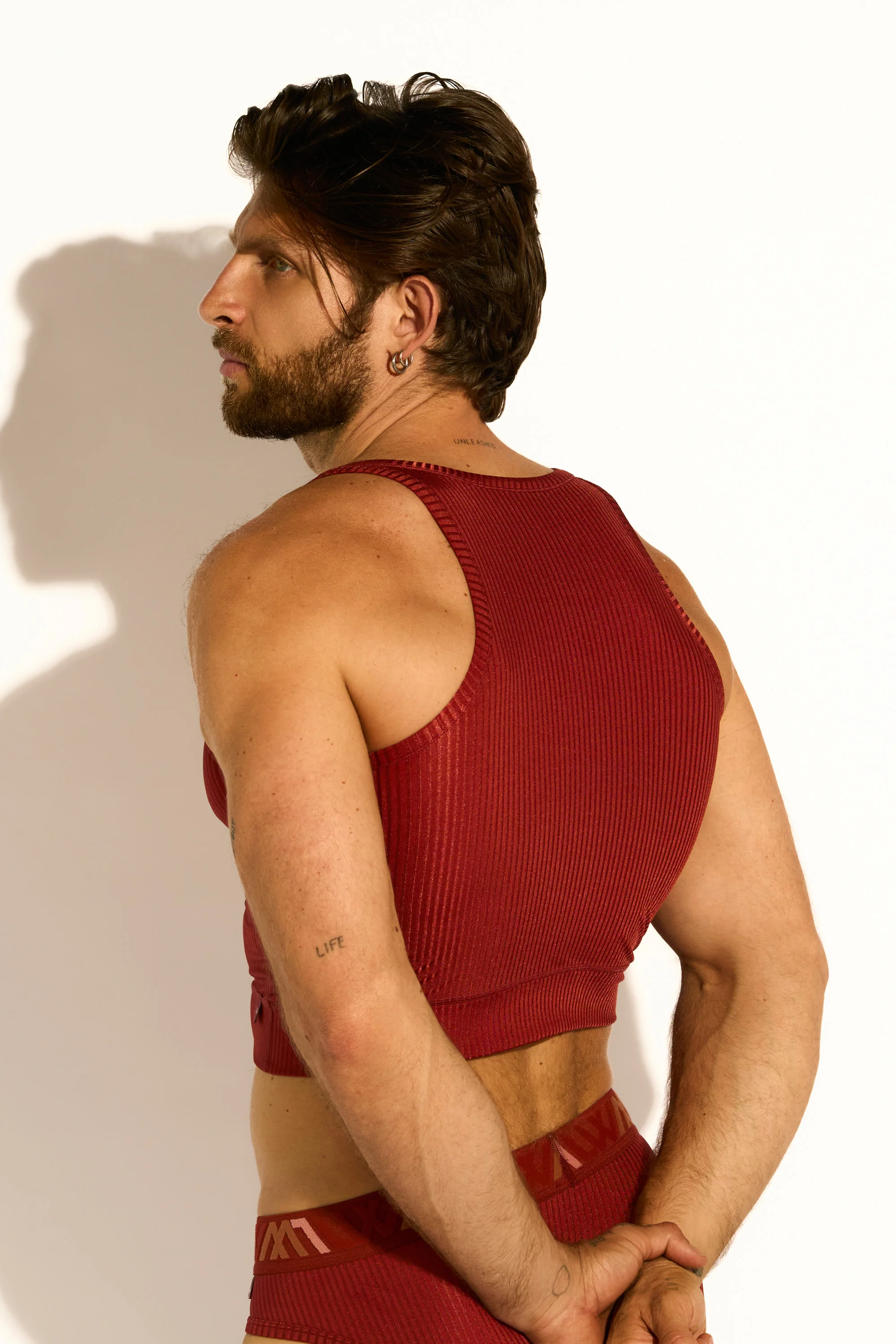 SIGNATURE EXCLUSIVE TANK TOP CROPPED - BURGUNDY - Image 4